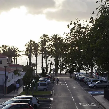 帕拉伊索皇家旅馆 *