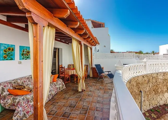 帕拉伊索皇家旅馆 *